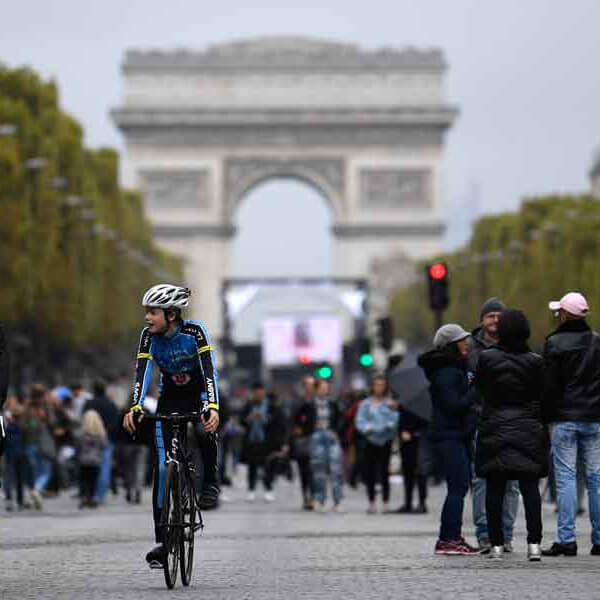 サイクリスト＠パリのカーフリーデイ