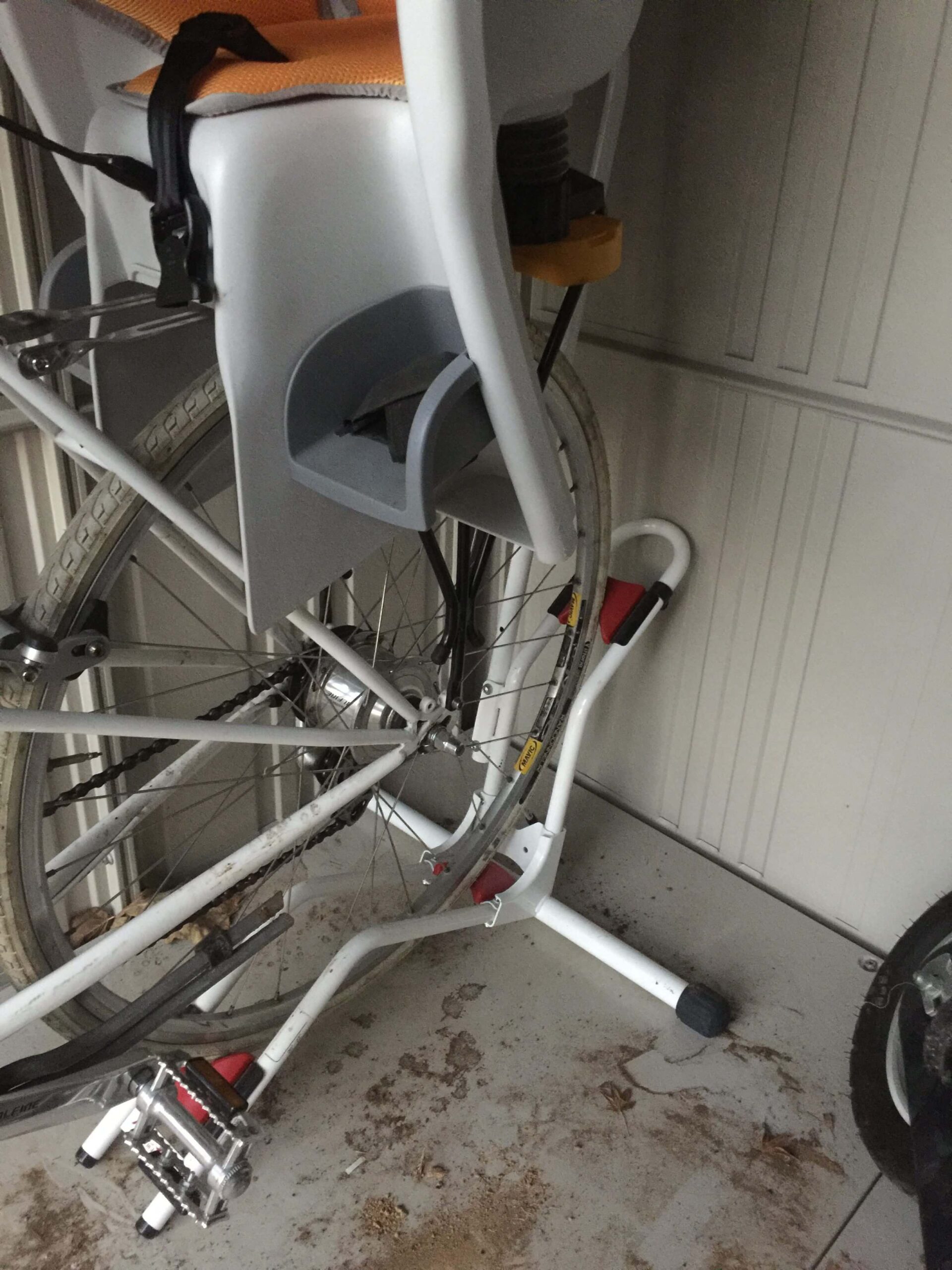 自転車物置ロッカー　シャッター　ミノウラ